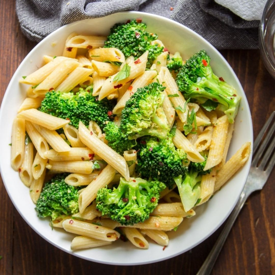 Penne aux brocolis croquants et pétales de parmesan : Découvrez nos recettes